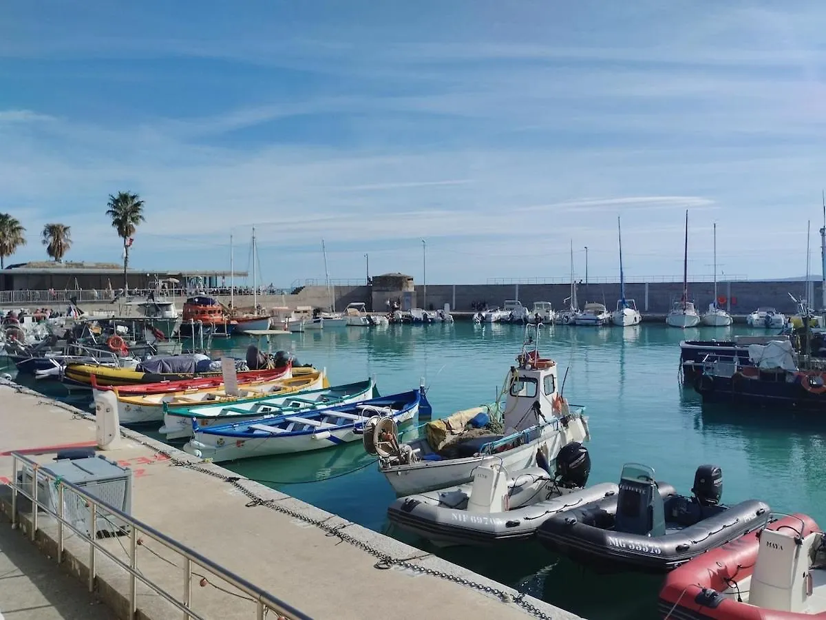 Apartment Cozy Sea View Studio For 2 People Saint-Laurent-du-Var