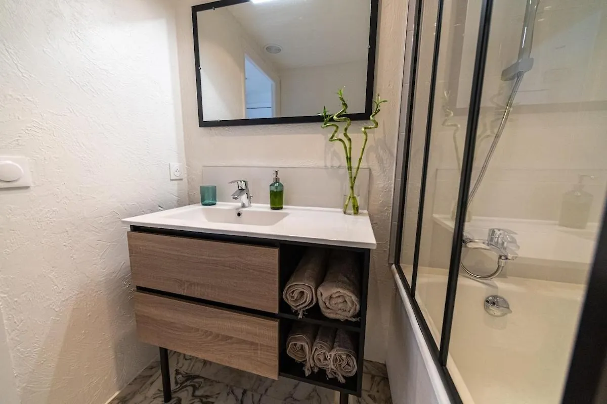 Cozy Sea View Studio For 2 People Saint-Laurent-du-Var 0*,