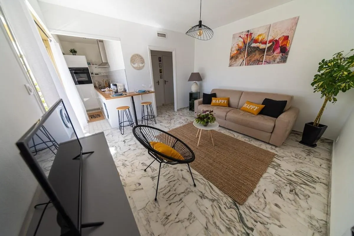 Cozy Sea View Studio For 2 People Saint-Laurent-du-Var