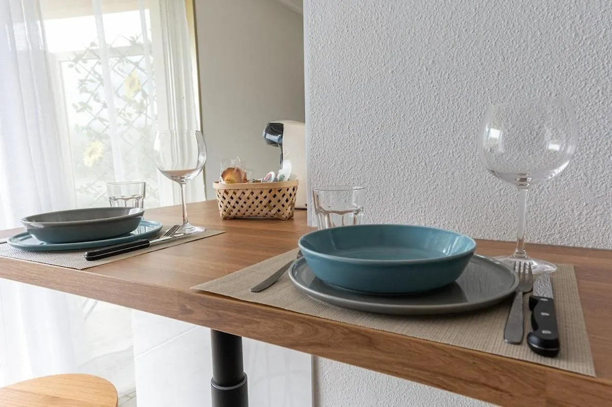 Apartment Cozy Sea View Studio For 2 People Saint-Laurent-du-Var
