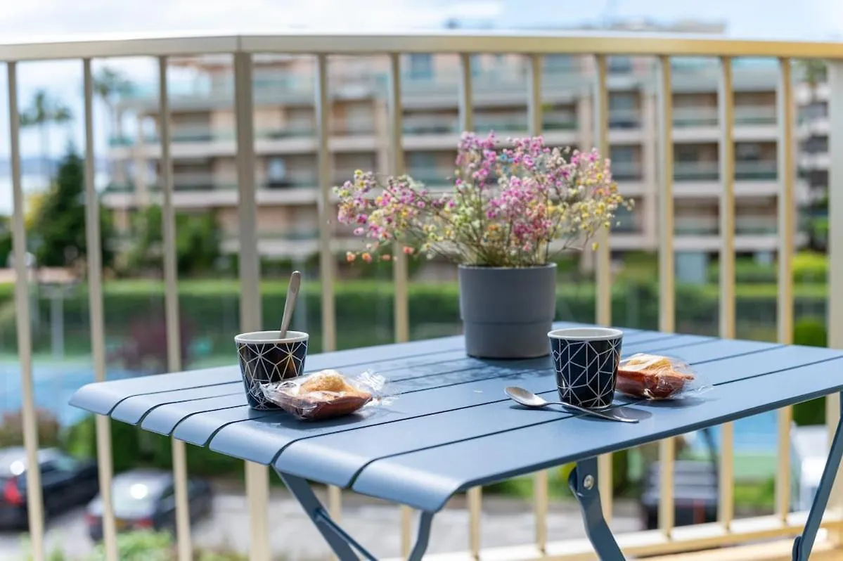 Cozy Sea View Studio For 2 People Saint-Laurent-du-Var 0*,  France