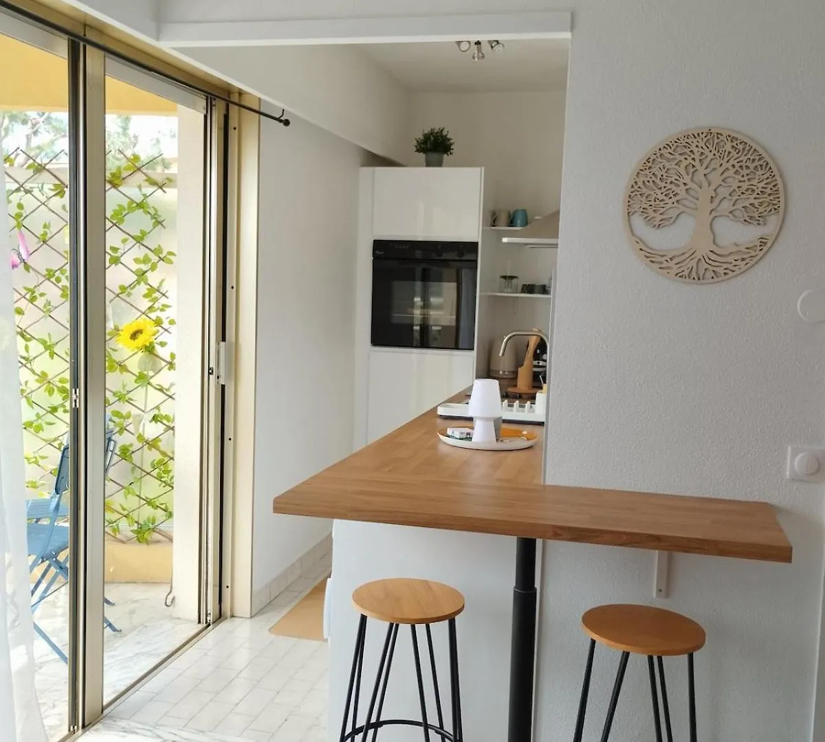 Cozy Sea View Studio For 2 People Saint-Laurent-du-Var Apartment