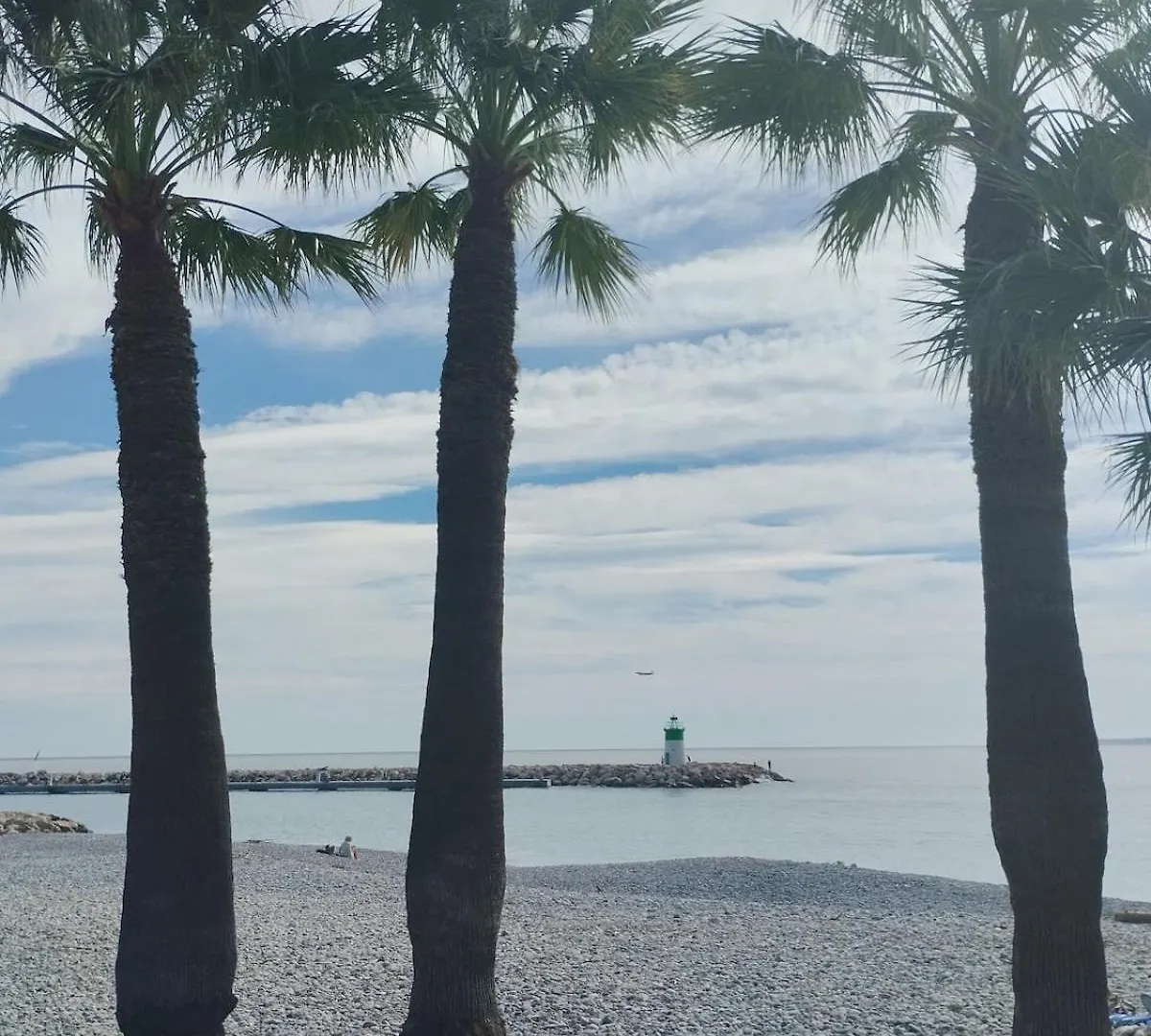 Apartment Cozy Sea View Studio For 2 People Saint-Laurent-du-Var